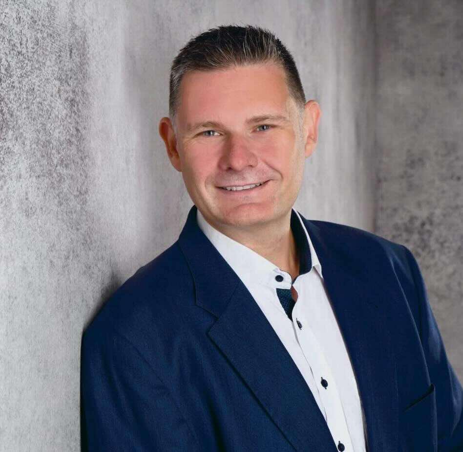 PhDr. OLIVER SCHARFENBERG